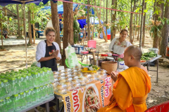986